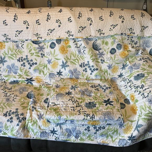 Cynthia Rowley King Size Bedspread & 2 Shams Blue Yellow Green Flowers Quilt - Picture 1 of 10